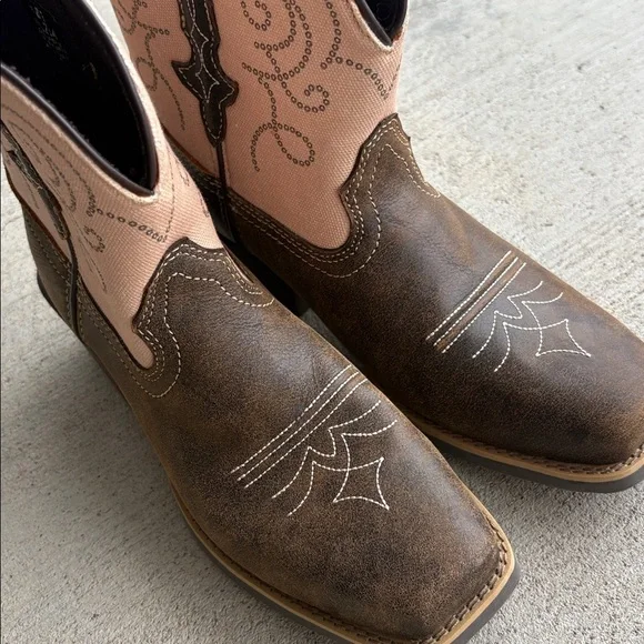 NEW Justin Boots 6” Chellie Quake Boot in Brown Cream Women’s 8B - Picture 9 of 9